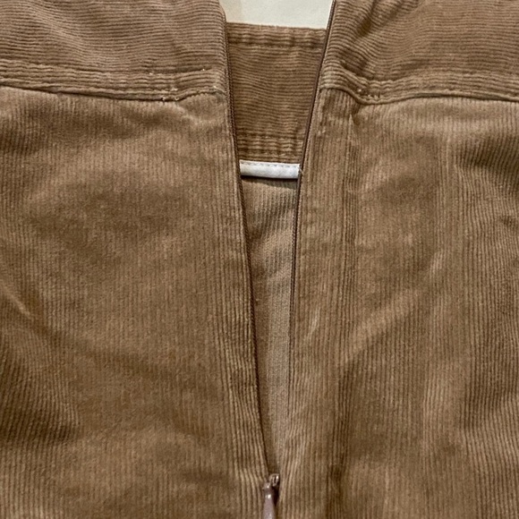 Talbots women tan soft corduroy front pockets mini skirt. Size 4 - Picture 7 of 10